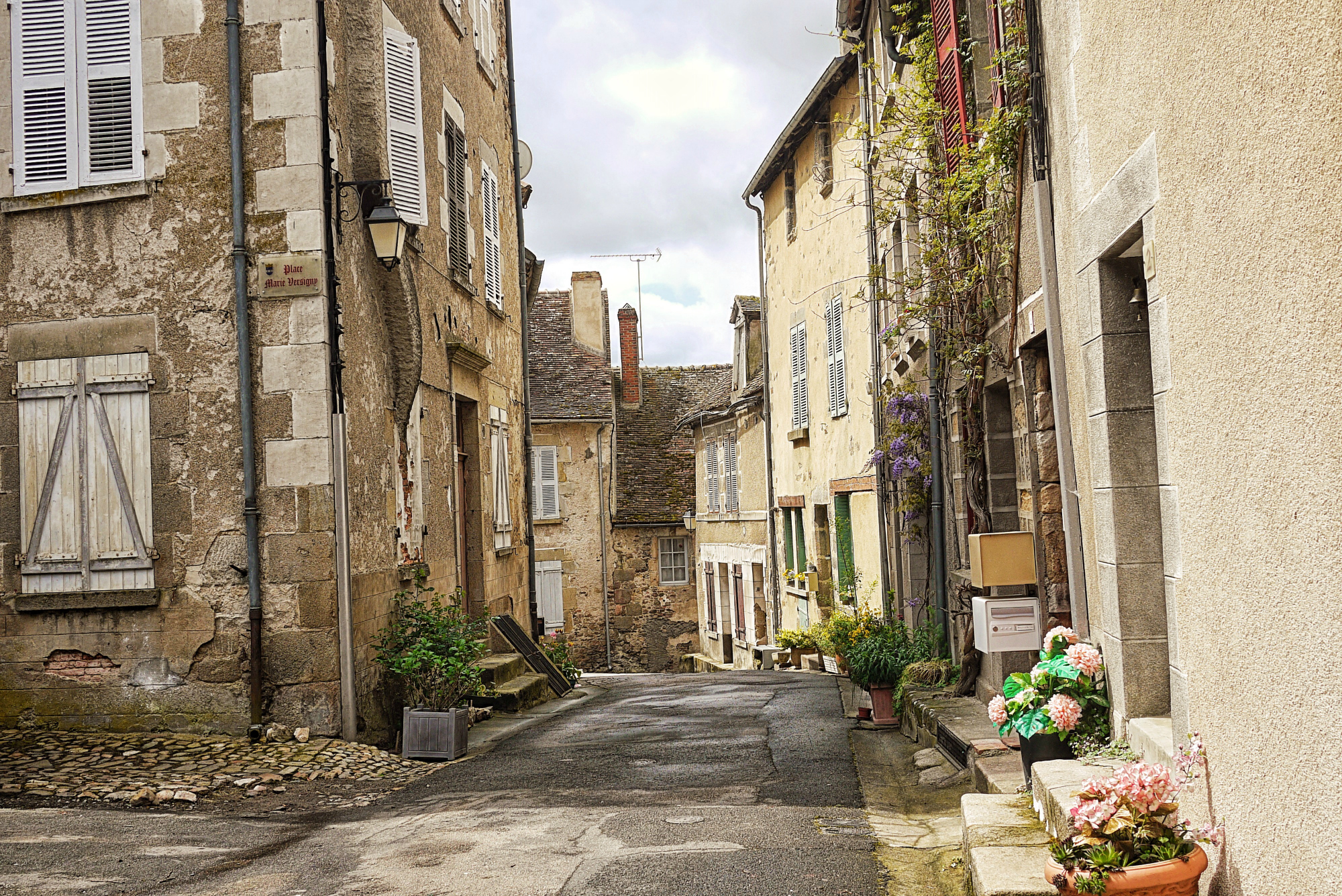 Saint Benoit Du Sault streets