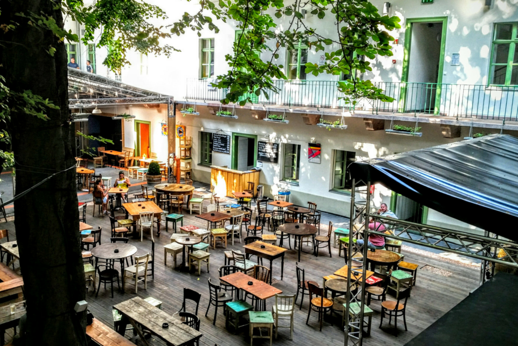 #2 Hostel Review: The Hive Party Hostel, Budapest